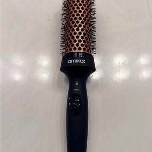Amika Blowout Babe Thermal Brush